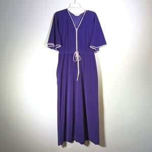 Vintage Vanity Fair Purple Cape Sleeve Housecoat Robe M